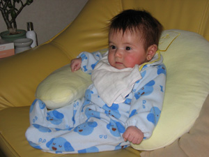 feb2006-noa-relaxing.jpg